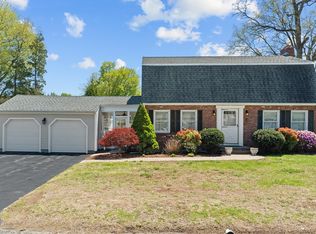 48 Day Hill Rd, Framingham, MA 01702