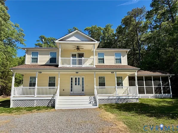 275 Grannys Bar Rd, Hague, VA 22469