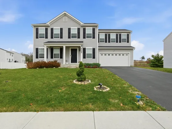 2122 Whitekirk Ln, Yorkville, IL 60560