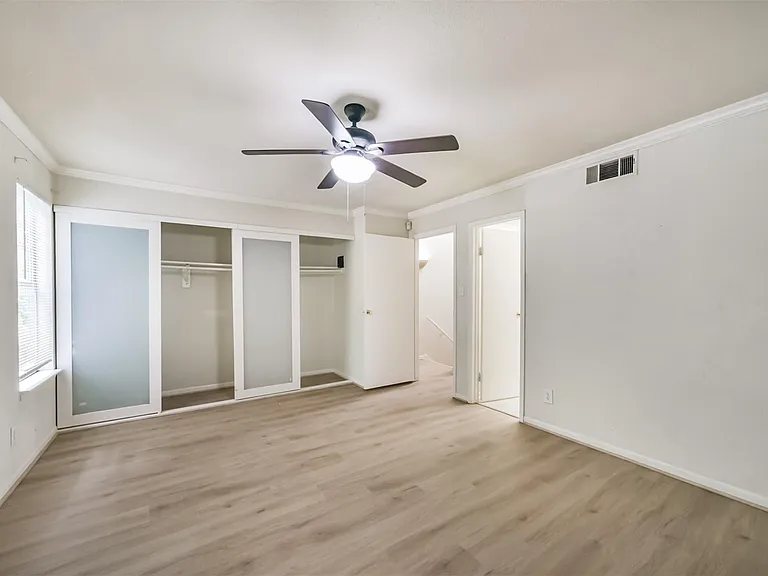 5917 Fairdale Ln #10 — Photo 31