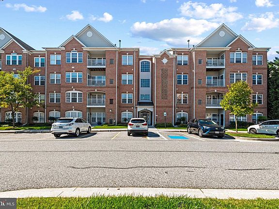 2nd image of 9506 Amberleigh Ln APT M