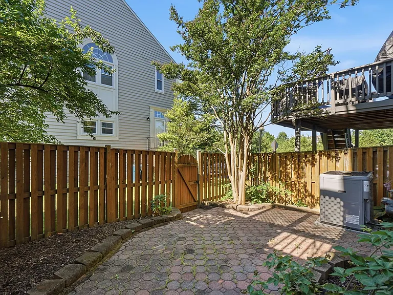 25384 Herring Creek Dr — Photo 24