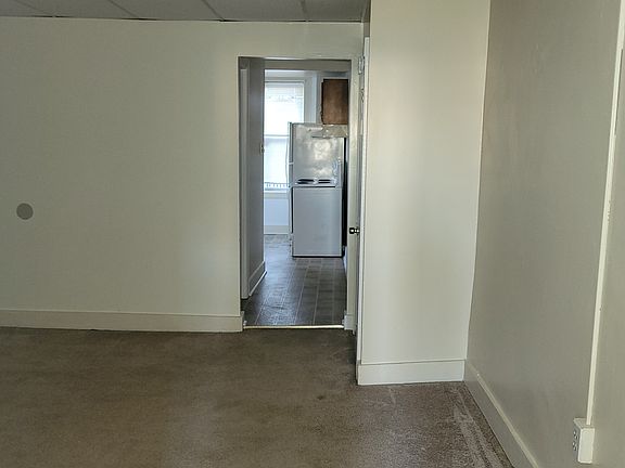 3rd image of 201 E Franklin St #6