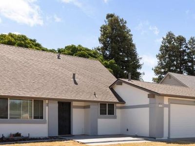 7985 Golden Field Way, Sacramento, CA, 95823
