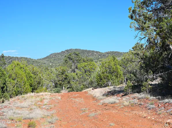 30865 Oak Dr, Seligman, AZ 86337