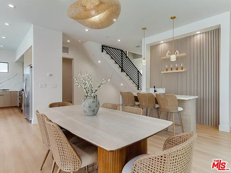 5929 Hesperia Ave — Photo 17