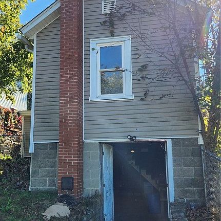 3rd image of 614 Bissell Ave