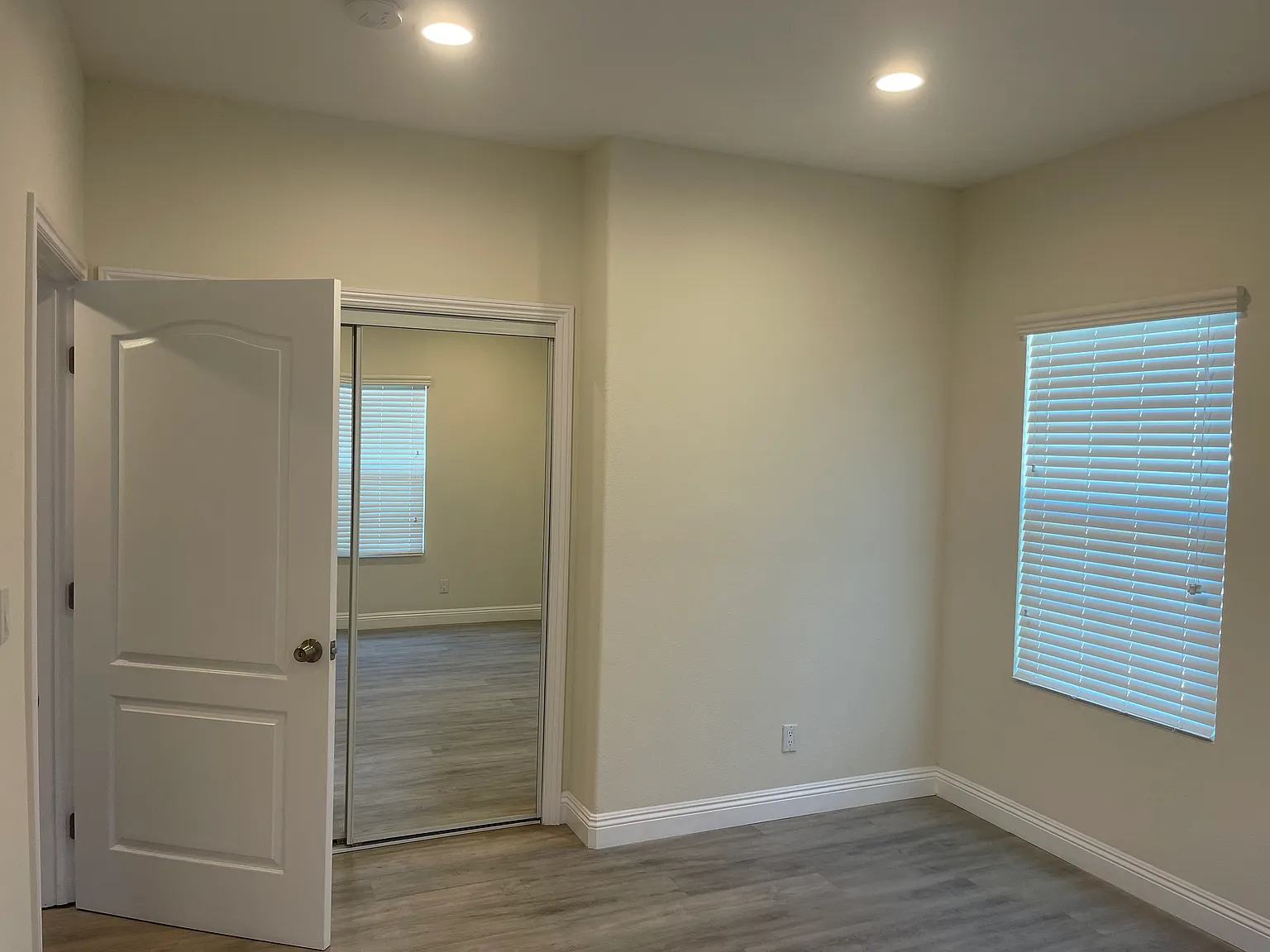 3 bed, 1700 sqft, $3,850 — Photo 2