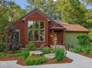 31 Rogerson Xing, Uxbridge, MA 01569