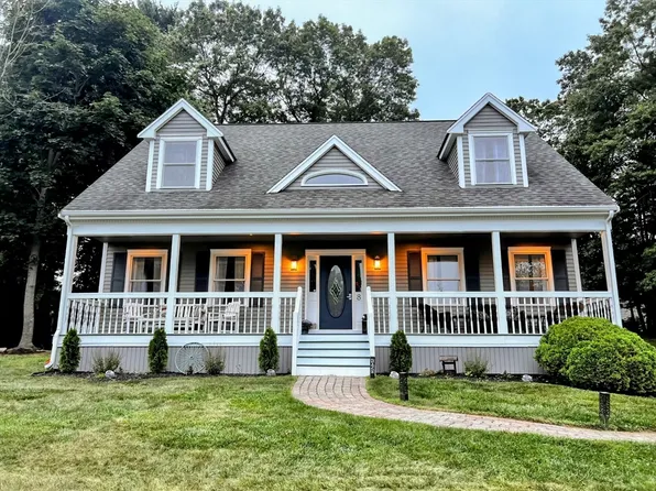 8 Corrine Ter, Bridgewater, MA 02324