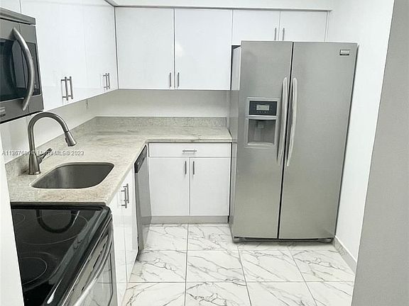 4th image of 3300 NE 192nd St APT 1211