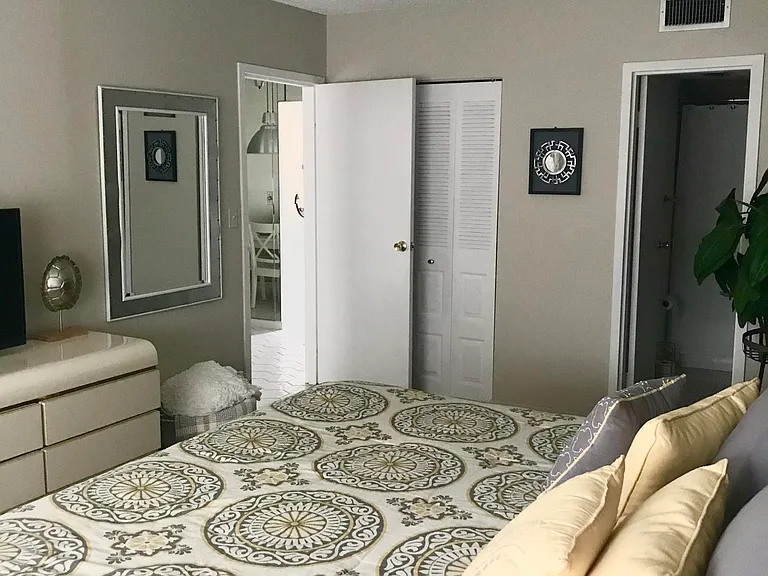1010 Country Club Dr #206 — Photo 8