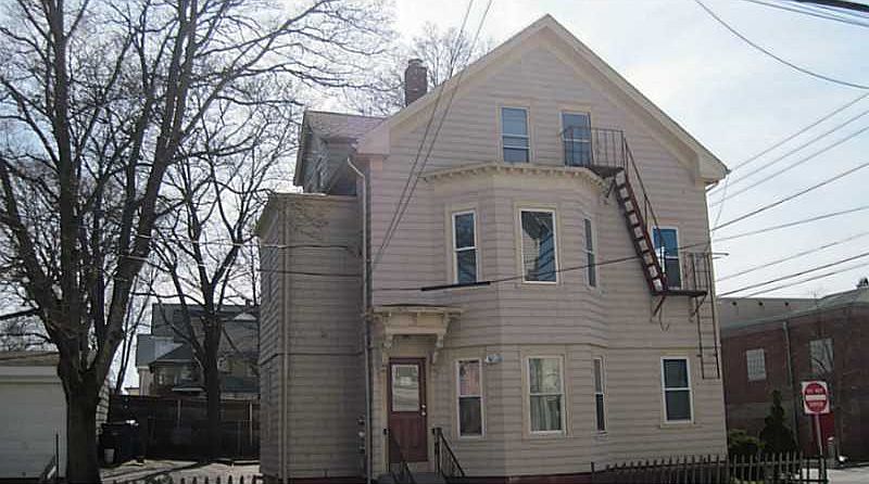 1st image of 118 Fuller Ave