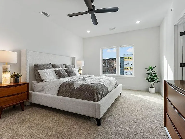 4126 W Olive St — Photo 18
