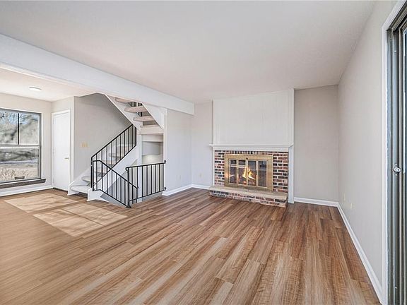 3rd image of 5784 N Anita Ave