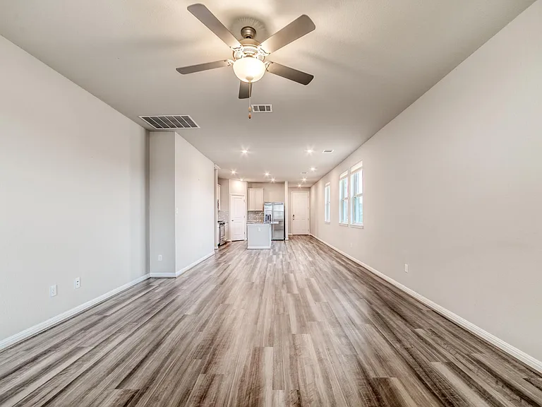 101 Red Cedar Ct — Photo 7