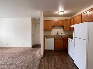 3033 NE 140th St APT 7, Seattle, WA 98125