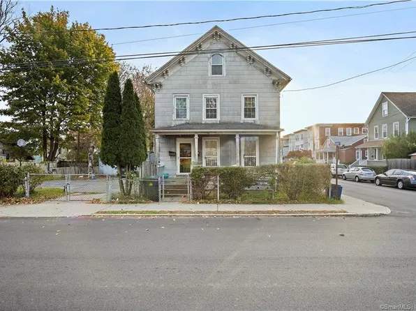 14 Connecticut Avenue, New London, CT 06320