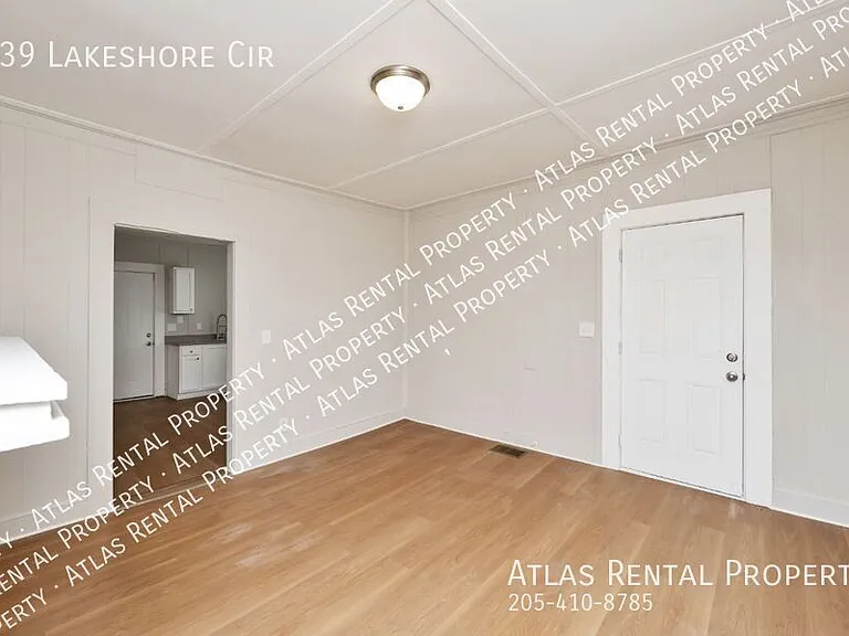 439 Lakeshore Cir — Photo 14