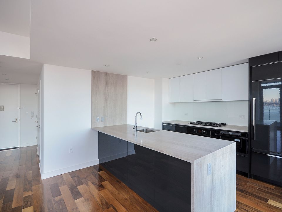 2nd image of 2 Northside Piers APT 19F