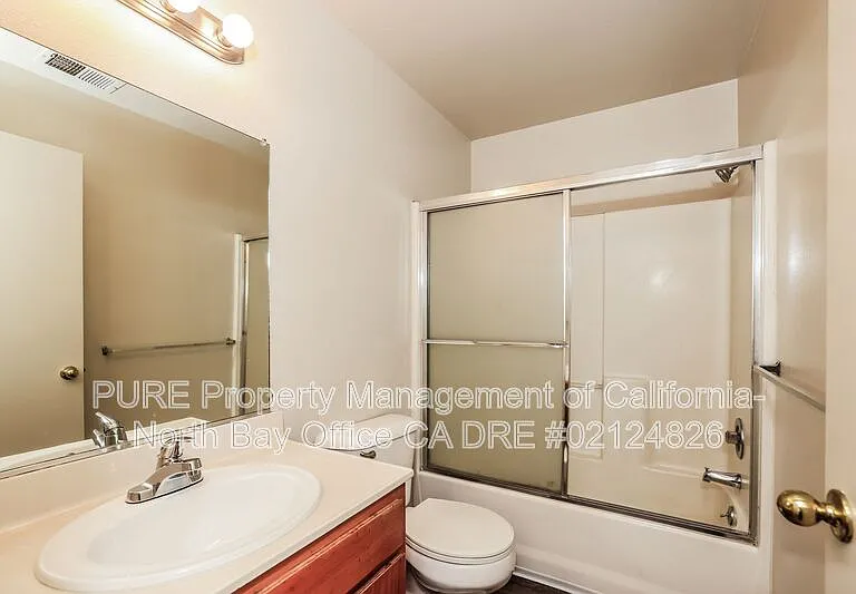5256 Old Redwood Hwy #31 — Photo 8