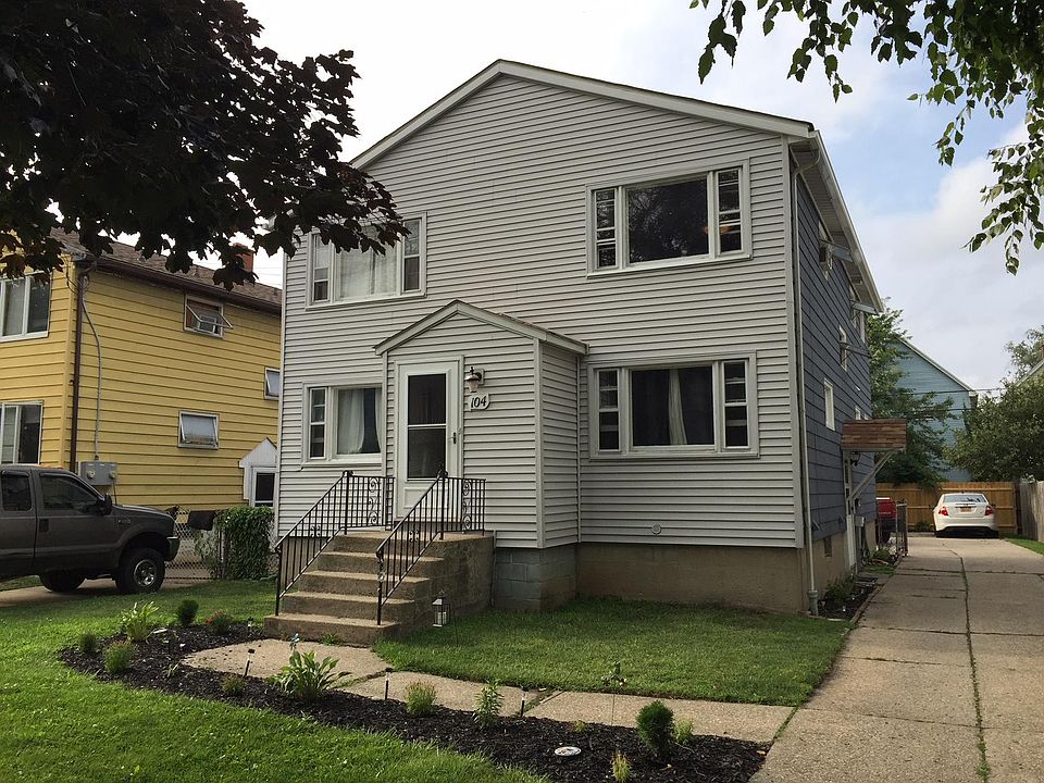 1st image of 104 Mariemont Ave #2