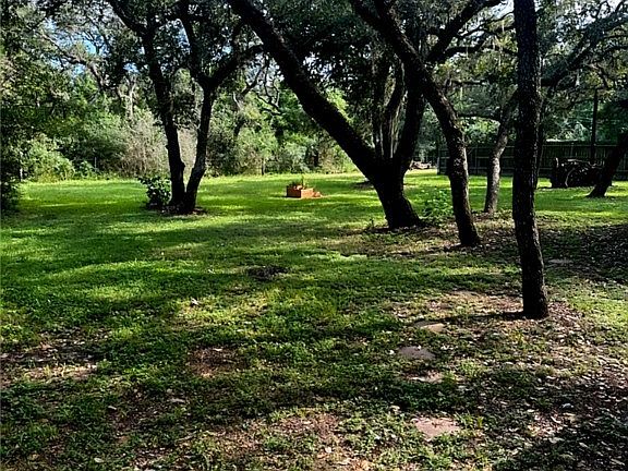 5th image of 515 Live Oak Dr