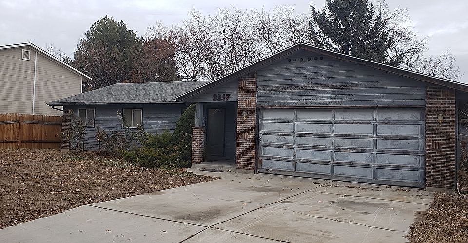 1st image of 3217 Starlight Ave
