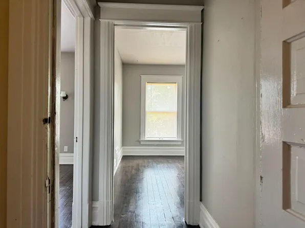 222 S Kalamazoo Ave APT 3, Marshall, MI 49068