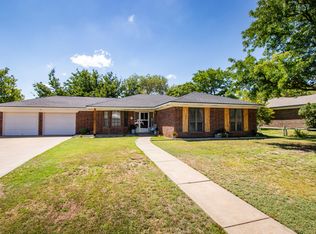 91 Country Club Dr, Canyon, TX 79015