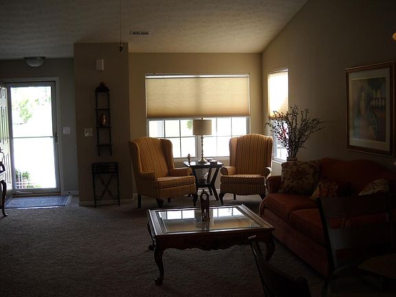 4th image of 4171 S Yorkshire Sq