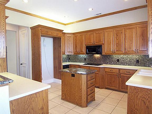 4th image of 460 Palomino Way