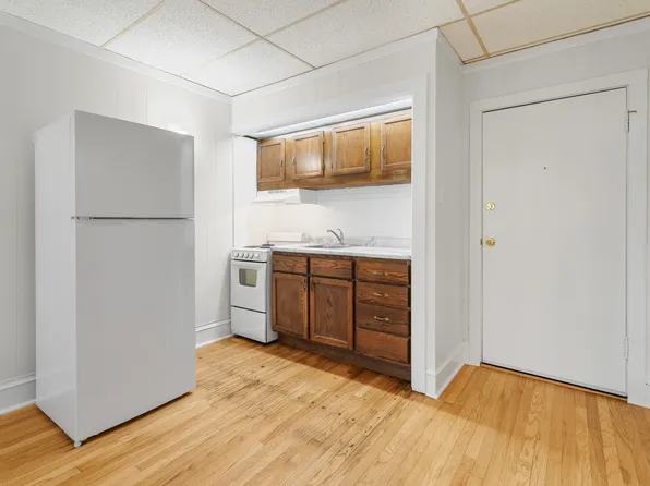 1440 W Howard St APT 3, Chicago, IL 60626