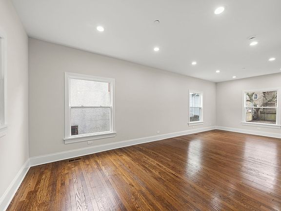 5th image of 837 Wisconsin Ave