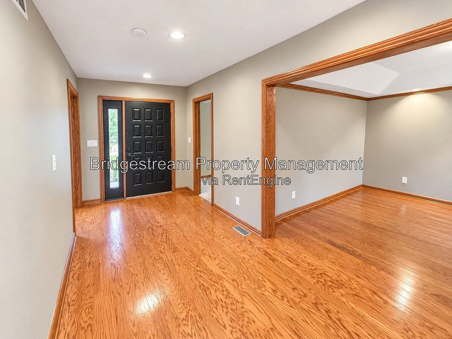 4 bed, 2.5 bath, 3135 sqft, $2,895 — Photo 3
