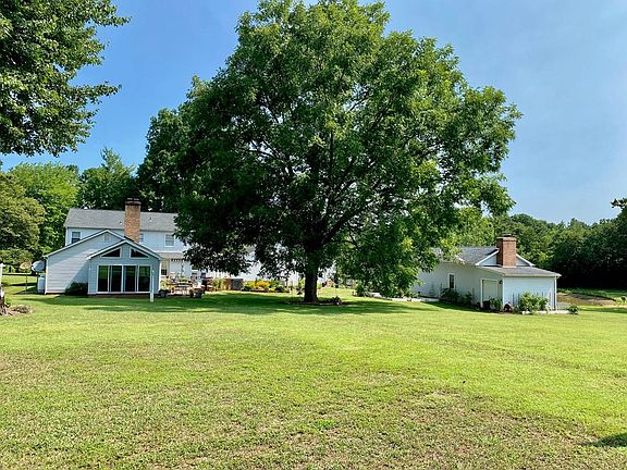 2nd image of 3494 Country Club Dr