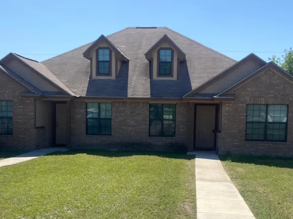 131 Robinhood Dr, Kenedy, TX 78119