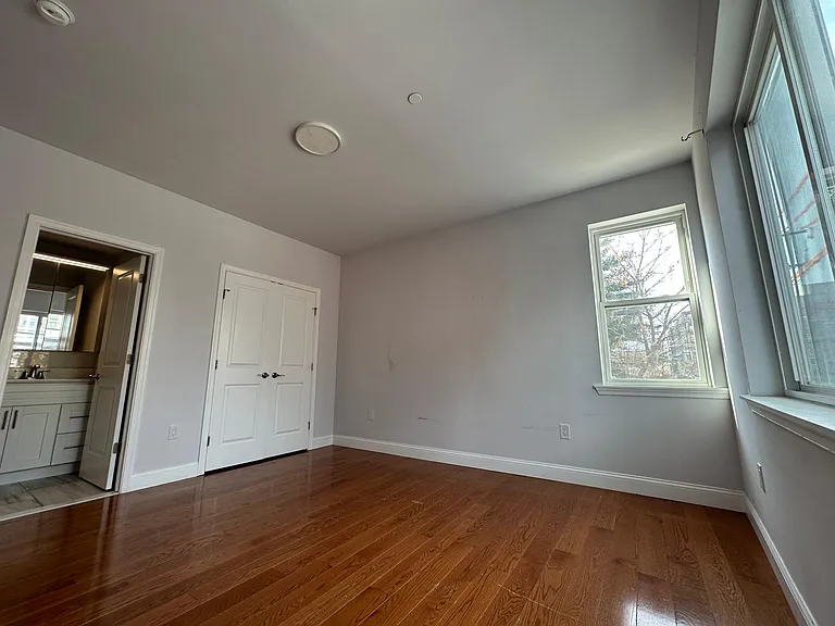 636 N 13th St #3 — Photo 13