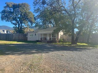 339 W Jones Creek Rd, Grants Pass, OR 97526