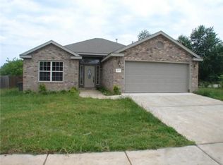 1833 S C St, Rogers, AR 72756