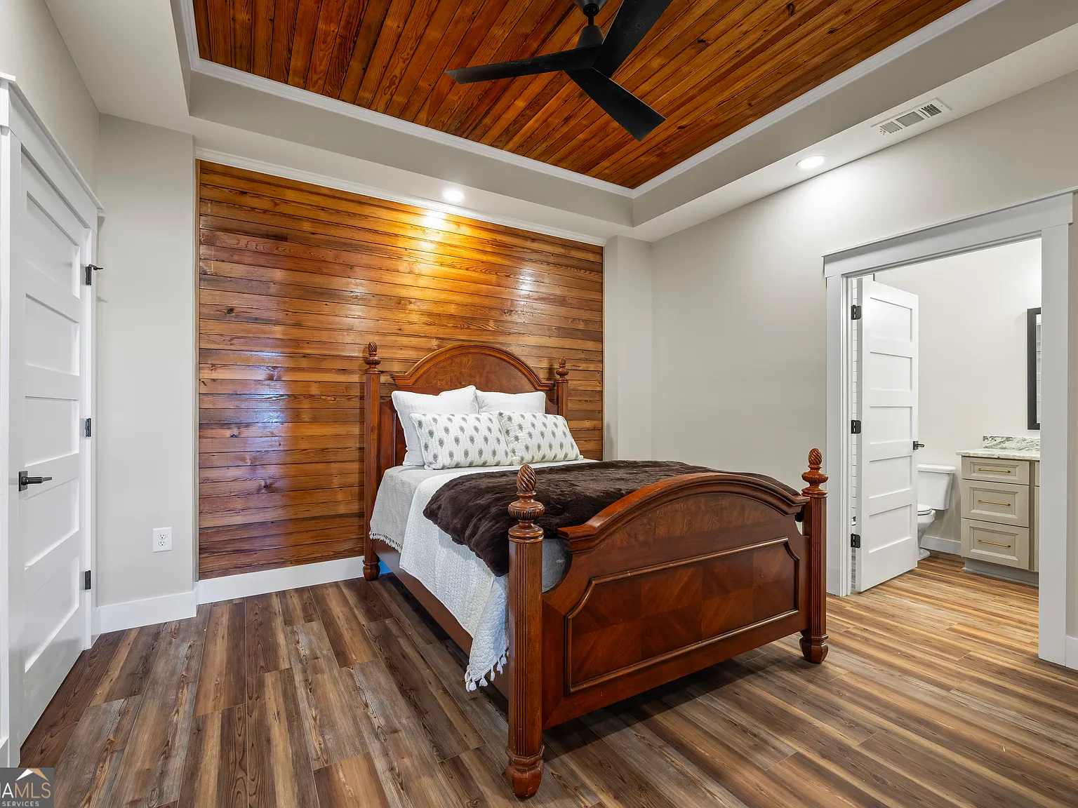 1 bed, 1.5 bath, 800 sqft, $1,400 — Photo 3
