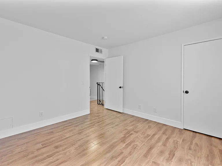 6606 Hazeltine Ave #108A — Photo 11