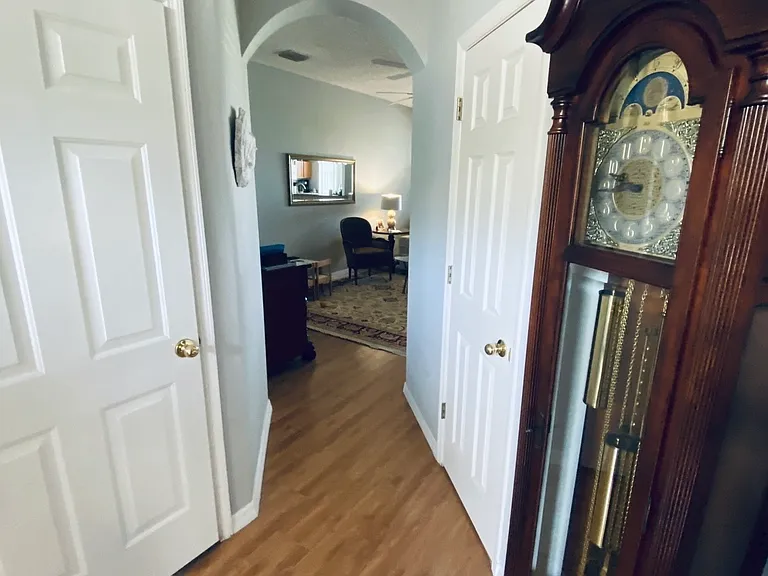 639 Vallance Way NE — Photo 34
