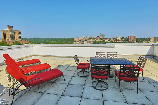 Rented by Brown Harris Stevens | media 20