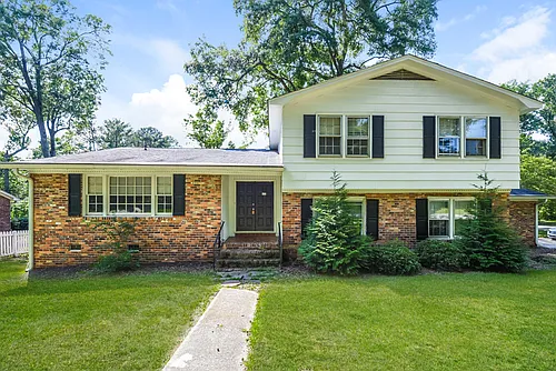 455 Brookshire Dr Photo 1