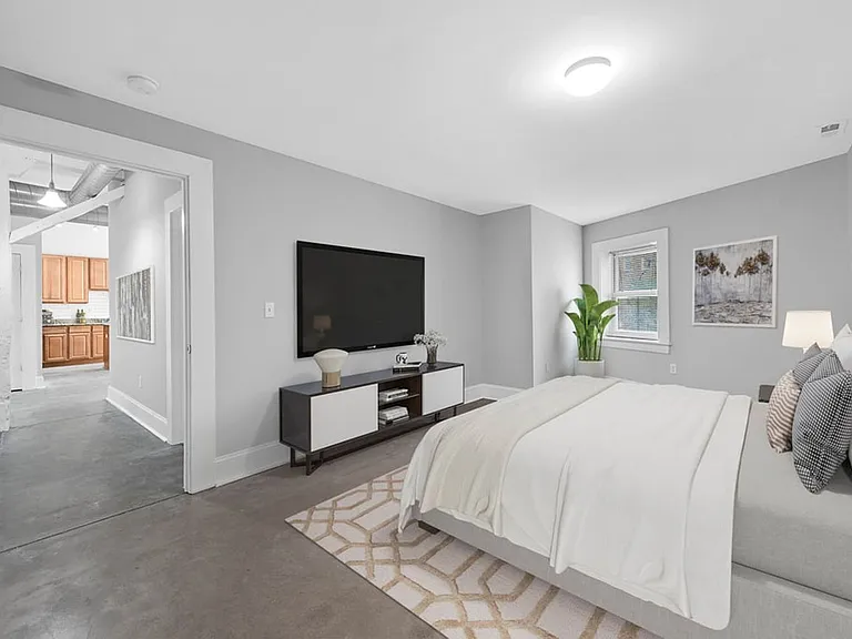 3305 Park Avenue — Photo 9