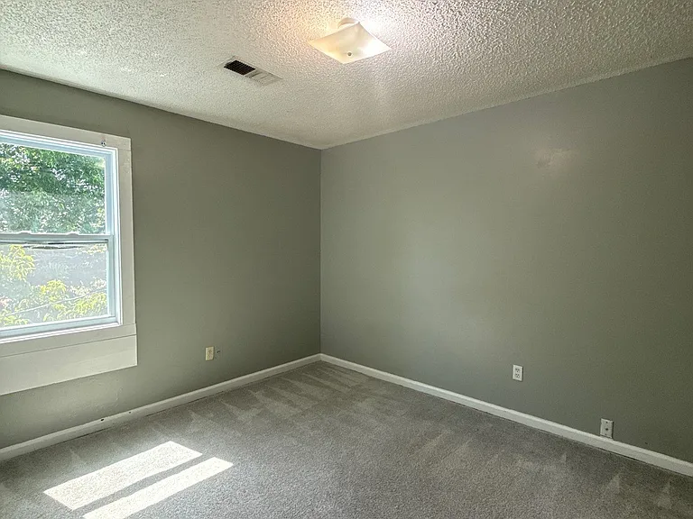 259 Adkins Cir #1 — Photo 6