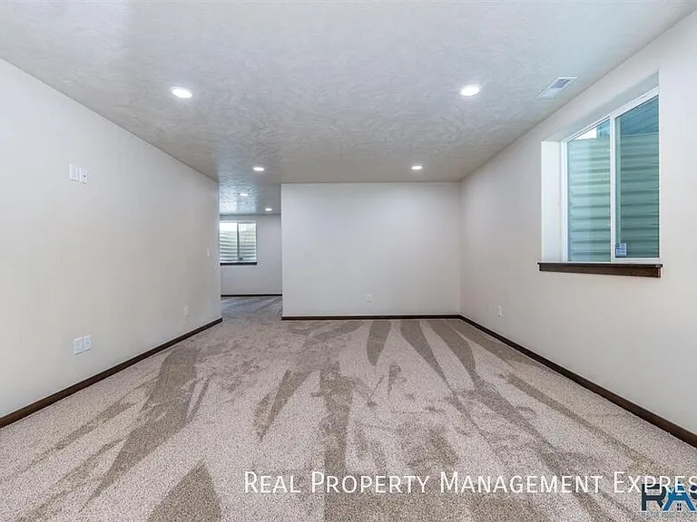 5316 S Eastwind Ave — Photo 21