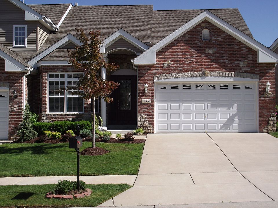 Welcome home to 133 Woodland Place Ct. To view this property call 314.609.9753