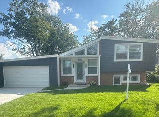 9358 Shermer Rd, Morton Grove, IL 60053